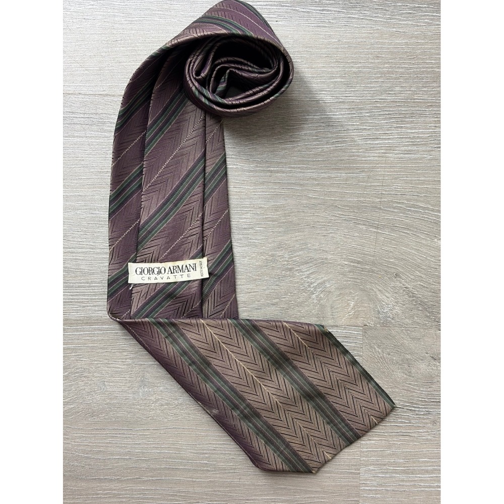 Giorgio Armani Cravatte Silk Tie Plum Green Chevron Herringbone Made in Italy